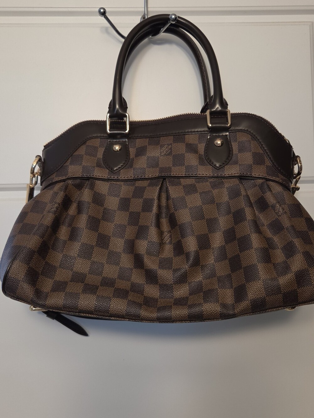 Louis Vuitton Damier Ebene Shoulder Bag with Gold Hardware - Picture 2 of 12